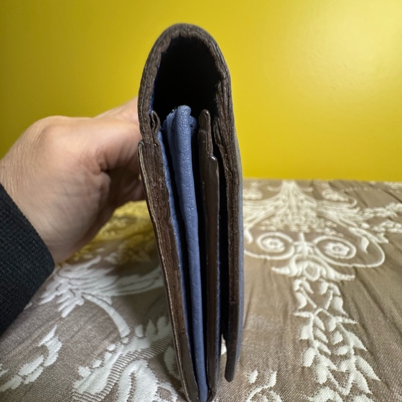 ❌❌ON HOLD❌❌ Gucci Blue Leather Wallet - Picture 5 of 6